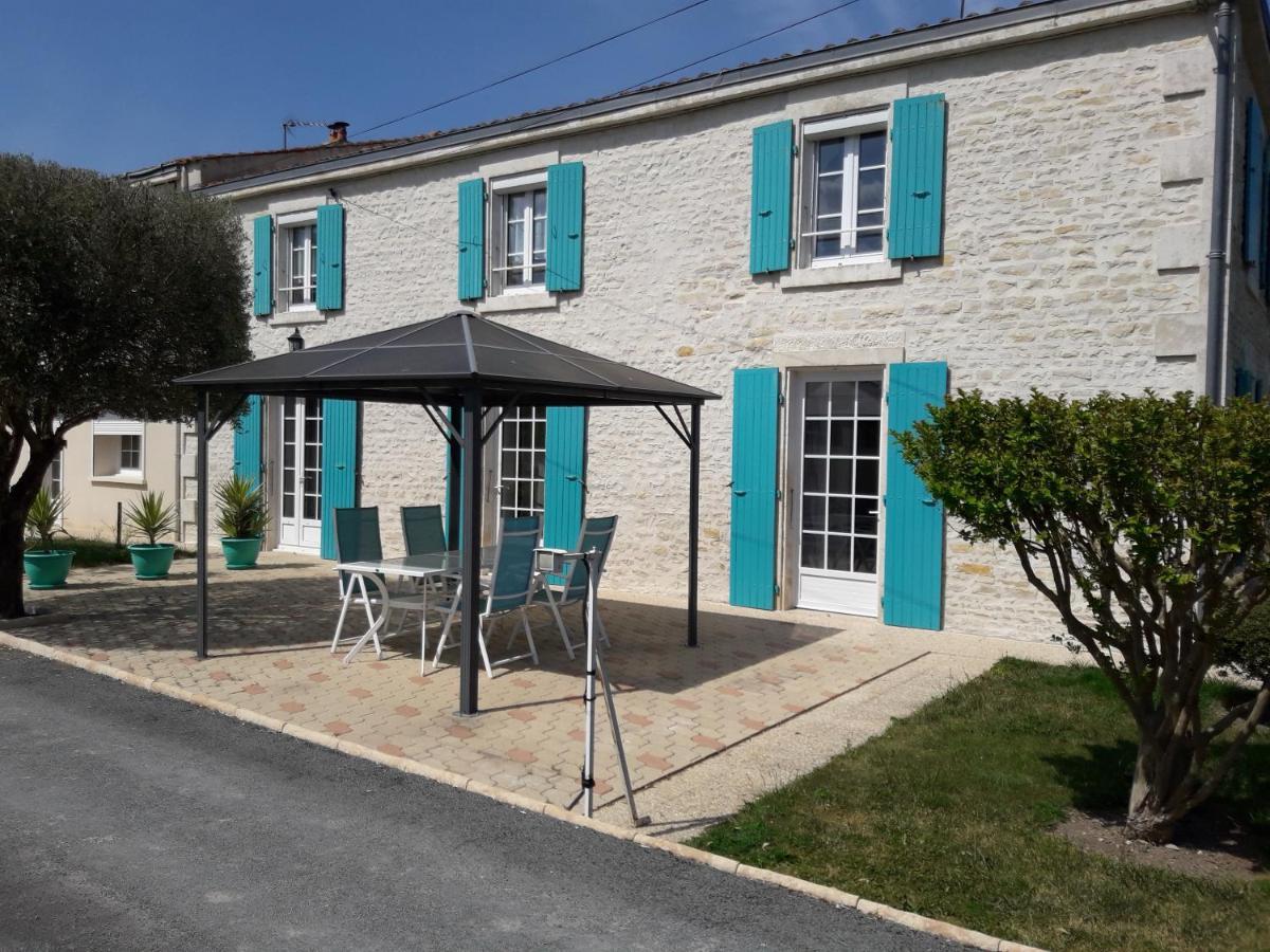 Le Logis De Lange Apt Les Aigrettes Saint-Hilaire-la-Palud Buitenkant foto
