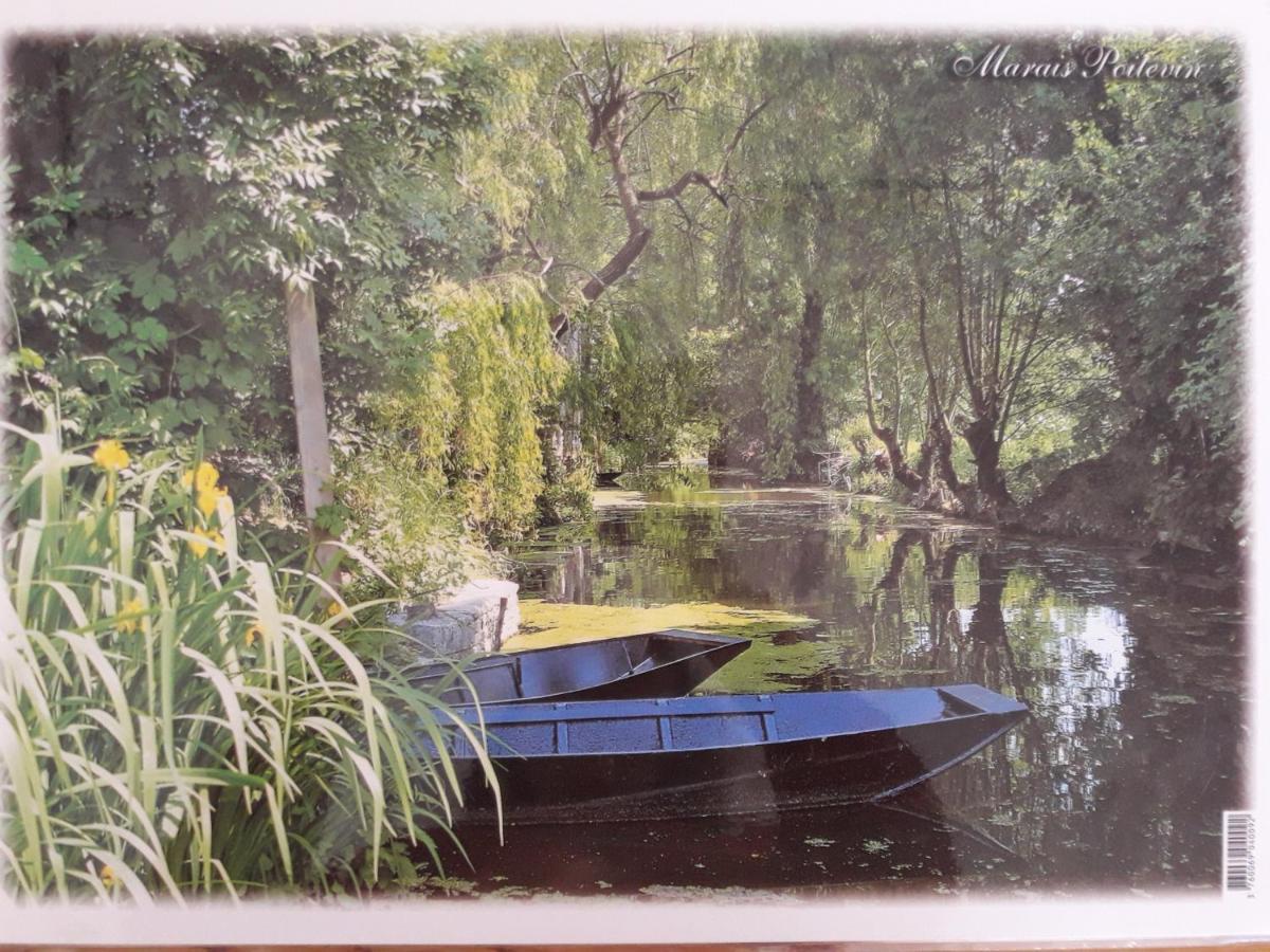 Le Logis De Lange Apt Les Aigrettes Saint-Hilaire-la-Palud Buitenkant foto